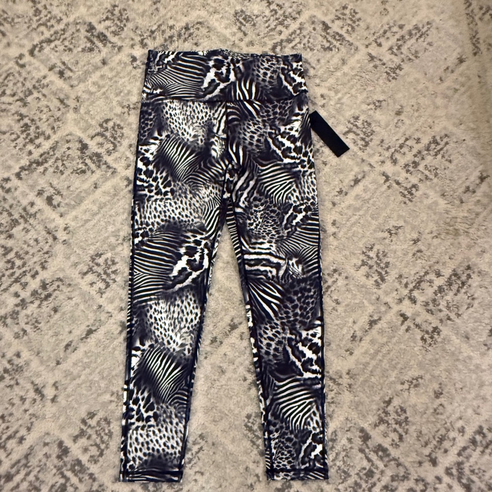 NWT Activewear Women Animal Print Leggings Zebra Leopard Monochrome Black White